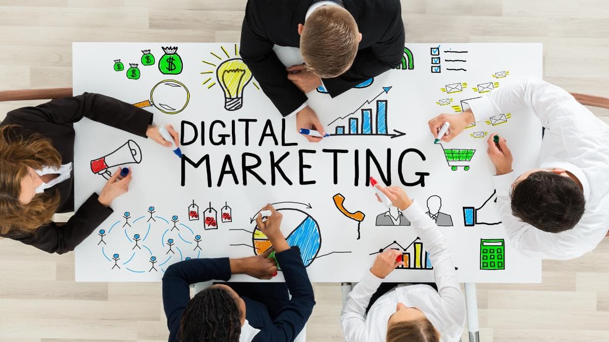 Réunion entre un client et une agence de marketing digital
